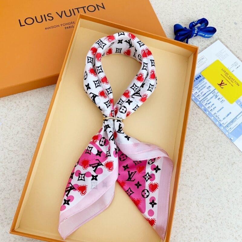 Alternative view of Louis Vuitton U Square 45 In Pink 70Cm M77354
