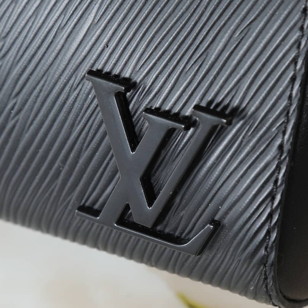 Louis Vuitton Cluny Mini Epi Leather Black 20Cm M58925 - Image 6