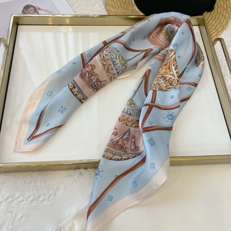Alternative view of Louis Vuitton Xmas Vivienne In Blue Sky 70Cm