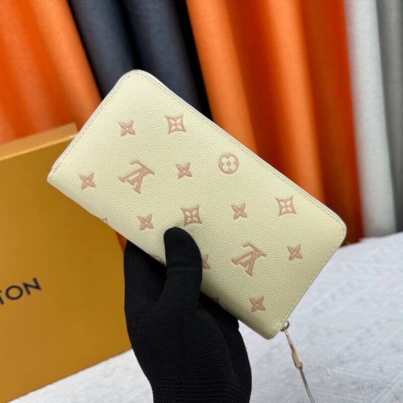 Alternative view of Louis Vuitton Zippy Wallet Bicolor Eden 19Cm M13644