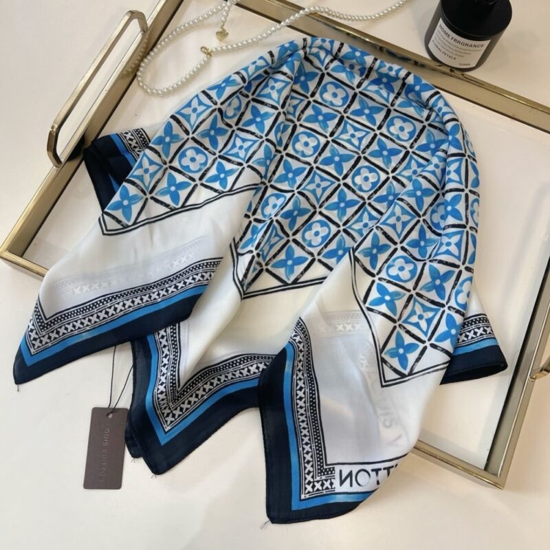 Alternative view of Louis Vuitton Monogram Flower Tile In Blue 70Cm
