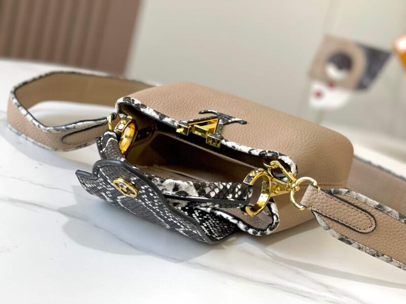 Alternative view of Louis Vuitton Capucines Mini Galet 21Cm M95509
