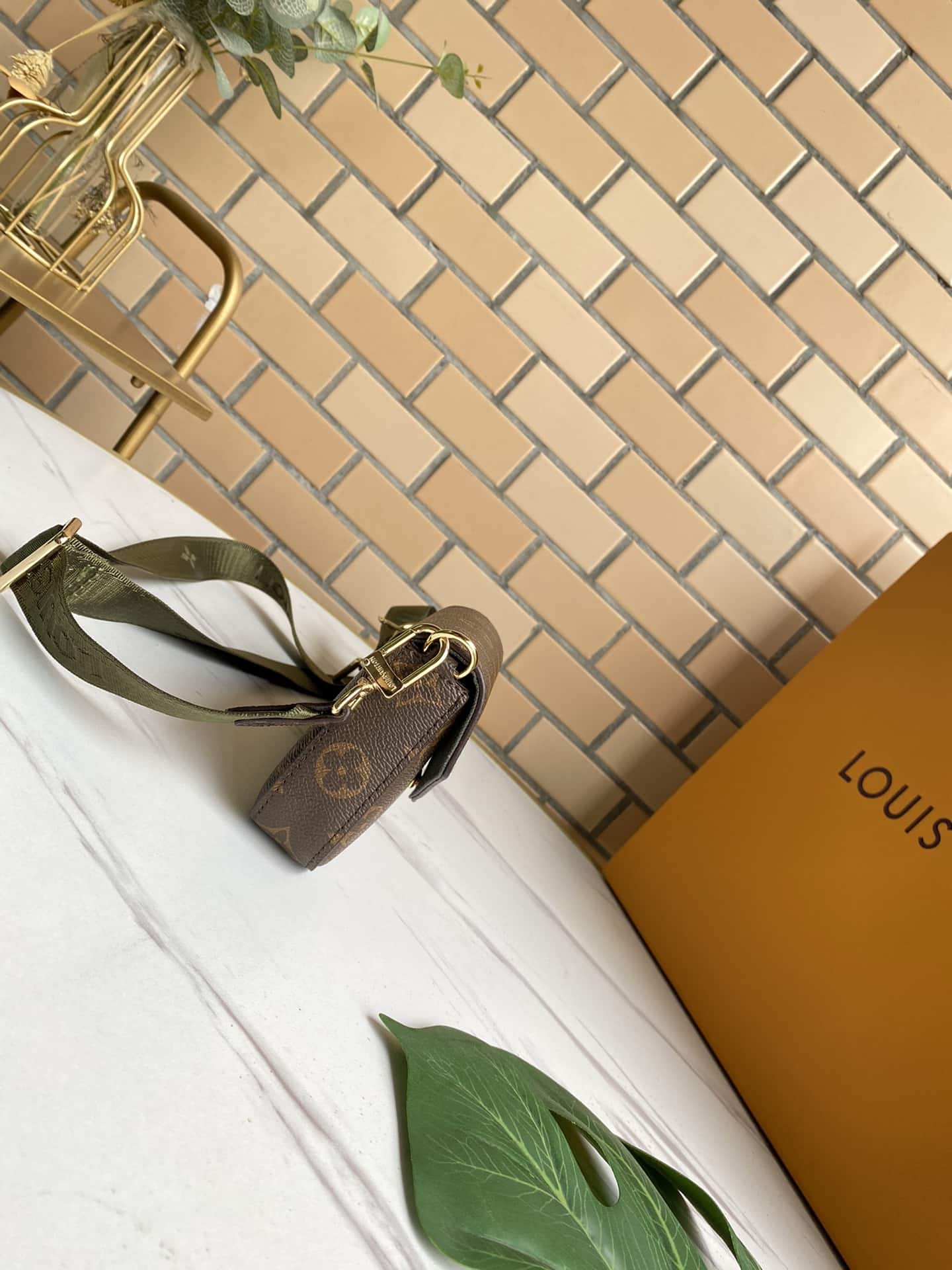 Louis Vuitton Félicie Strap And Go 17Cm Green M80091 - Image 9