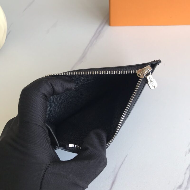 Alternative view of Louis Vuitton Coin Card Holder Taigarama 14.5Cm Black M30271