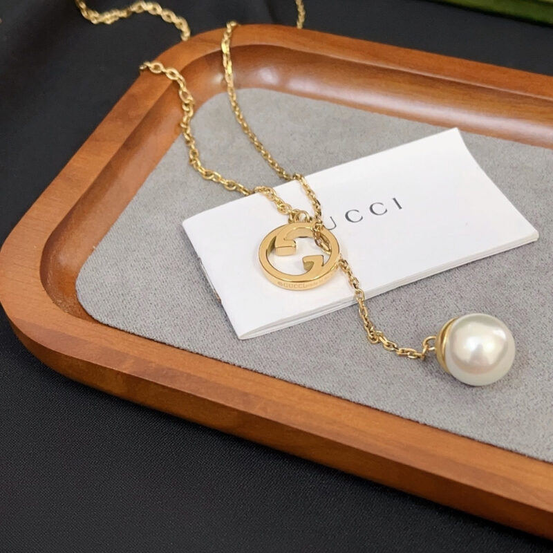 Alternative view of Gucci Blondie Pearl Drop Necklace Gold 774689 I4620 8078