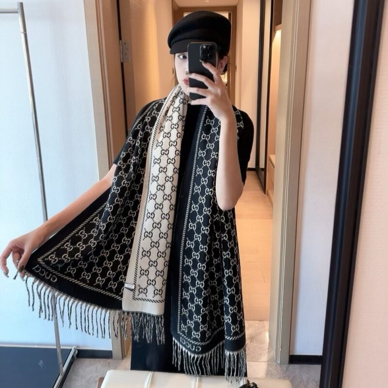 Alternative view of Gucci Gg Jacquard Reversible Cashmere Scarf Black And White 180Cm