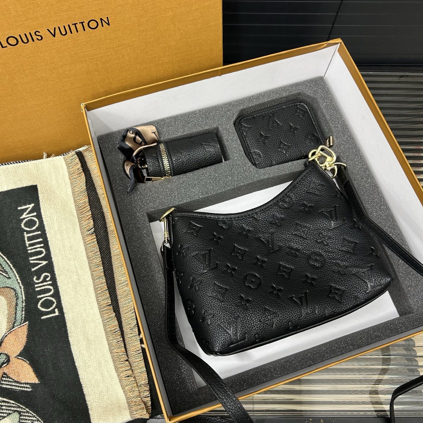 Gift Set: Louis Vuitton Carryall Bag In Monogram Canvas With Zippy Coin Purse And Scarf Monogram Black - Image 6