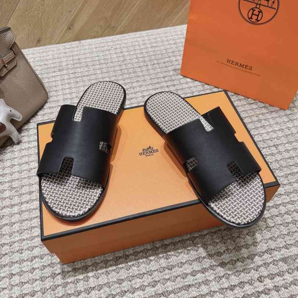 Hermes Izmir Sandal Noir H241869Zh02405 - Image 3