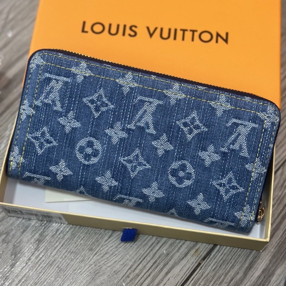 Iconic Set: Louis Vuitton X Takashi Murakami Coussin Pm And Zippy Wallet Monogram Cherry - Image 8