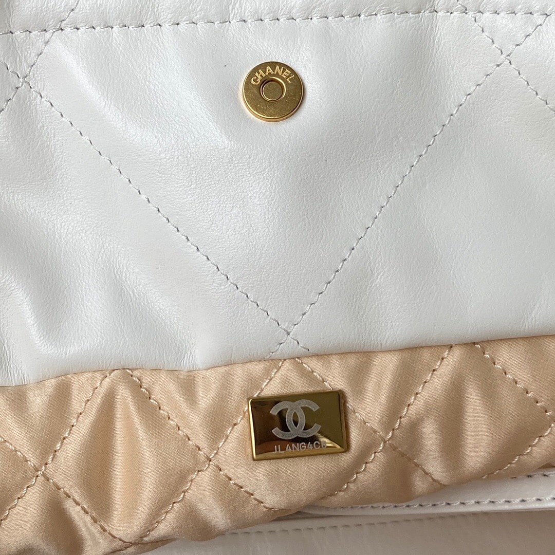Chanel 22 Handbag Shiny And Gold Tone Metal White 42Cm AS3261 - Image 5