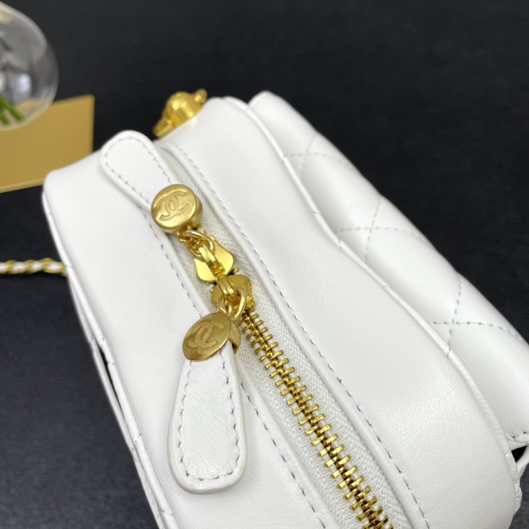 Chanel Heart Clutch With Chain White Ap2784 - Image 7