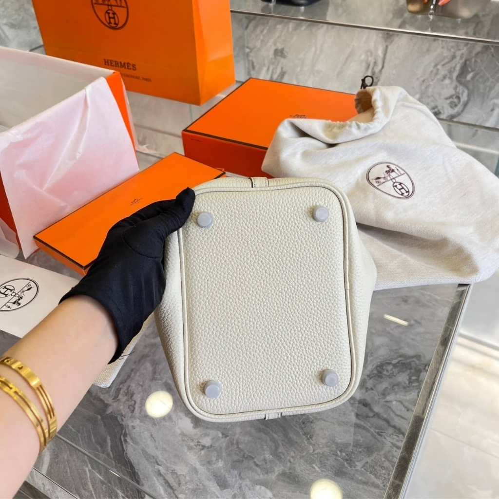 Hermes Picotin 18 Beton Clemence Silver Hardware White 18Cm - Image 3