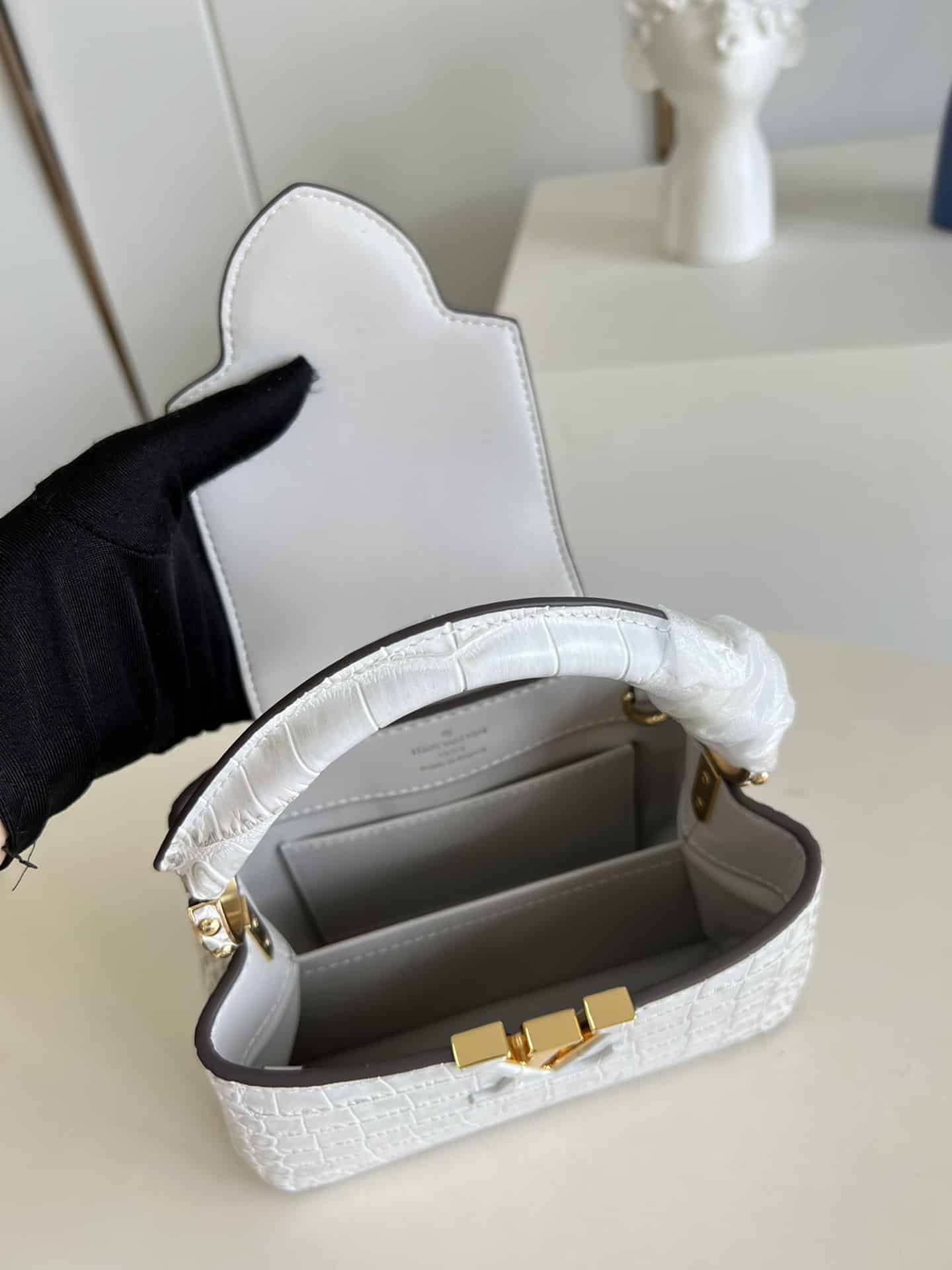 Louis Vuitton Borsa Capucines Mini White 21Cm N80127 - Image 8