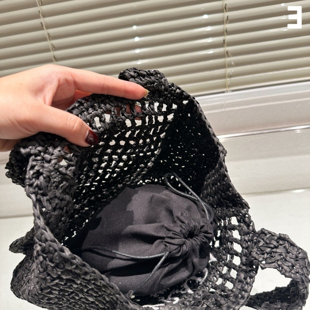 Summer Set: Prada Natural Raffia Logo Tote Black 18Cm And Raffia Crisscross Slides Black - Image 5