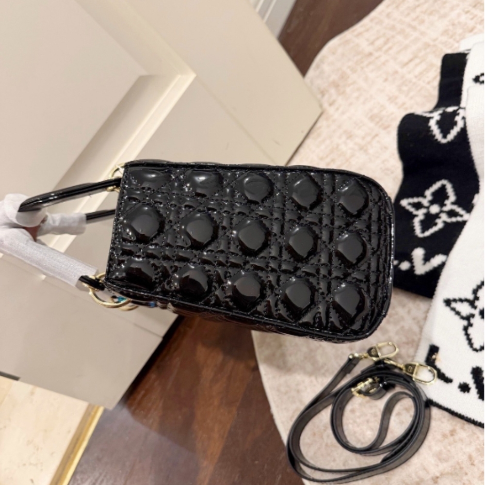 Dior Medium Lady Dior Bag Patent Cannage Gold Hardware Black 24cm M0565OWCB M900 - Image 4