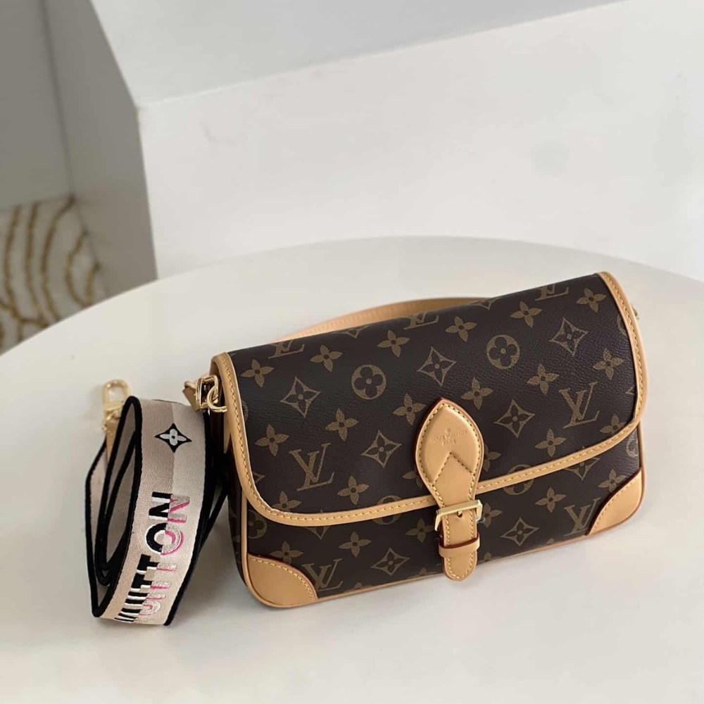 Louis Vuitton Diane Monogram Canvas Black 24Cm M45985 - Image 4