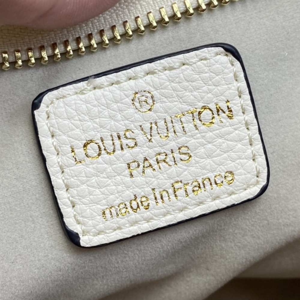 Louis Vuitton Carryall MM White 39Cm - Image 10