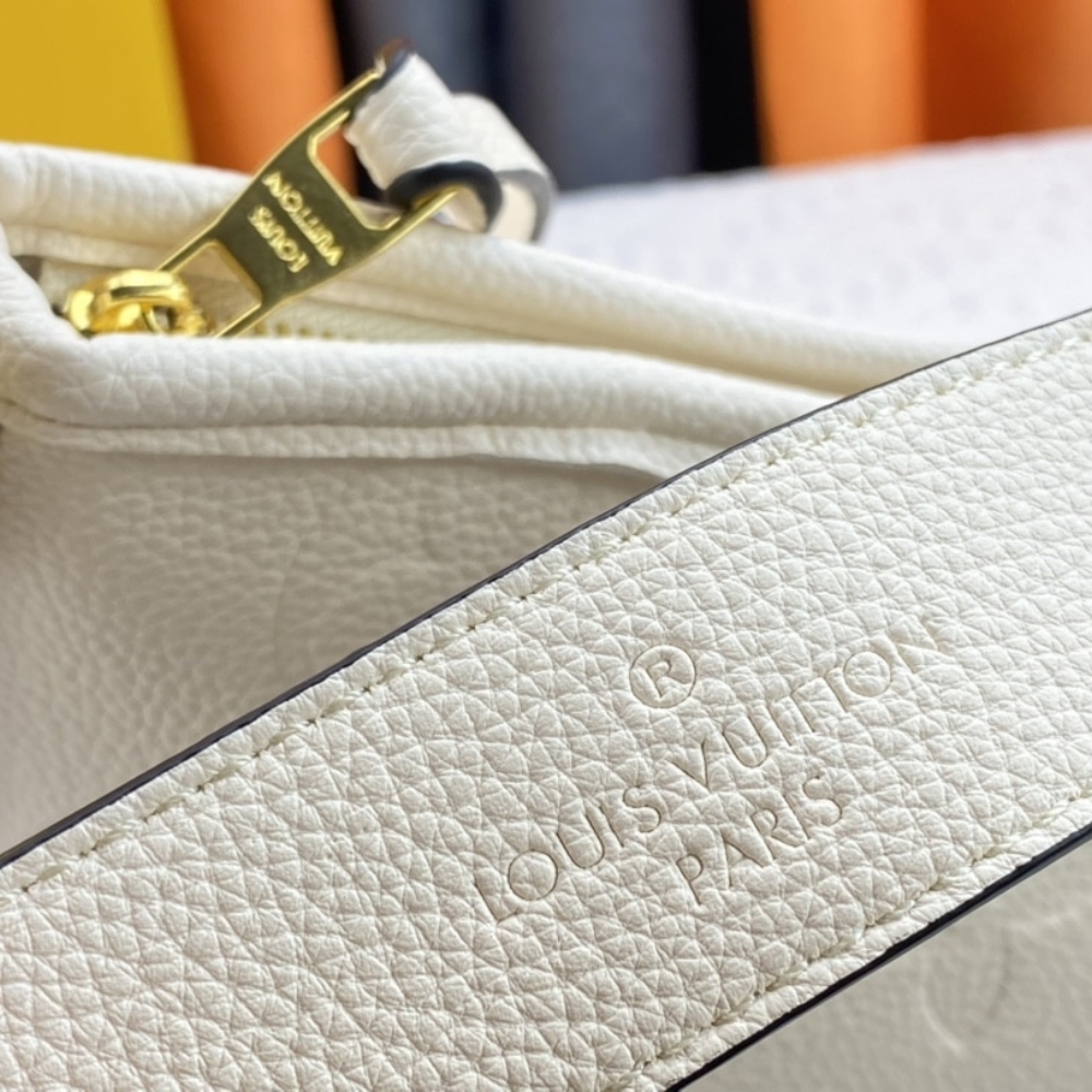 Louis Vuitton Carryall MM White 39Cm - Image 9