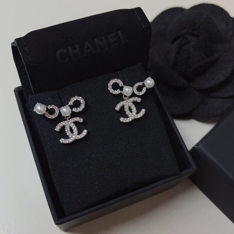 Alternative view of Chanel Earings  Pearly White And Crystal Silver Abf732 B20573 U0937