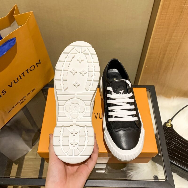 Alternative view of Louis Vuitton Squad Sneaker Black