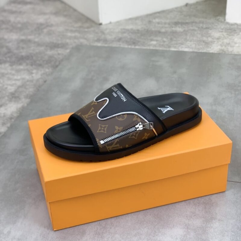 Alternative view of Louis Vuitton Velcro Slippers Lock Edge Brown