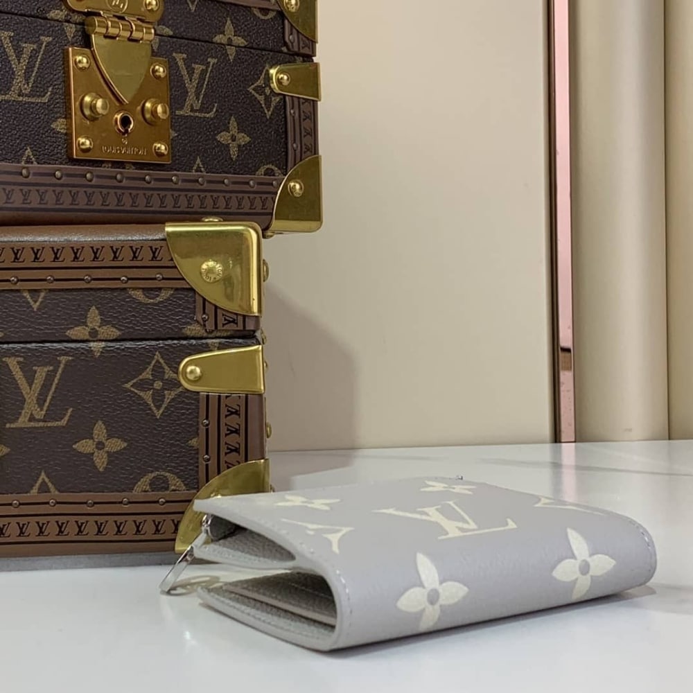 Iconic Set: Speedy Soft 30 And Lisa Wallet Bicolor Monogram - Image 9