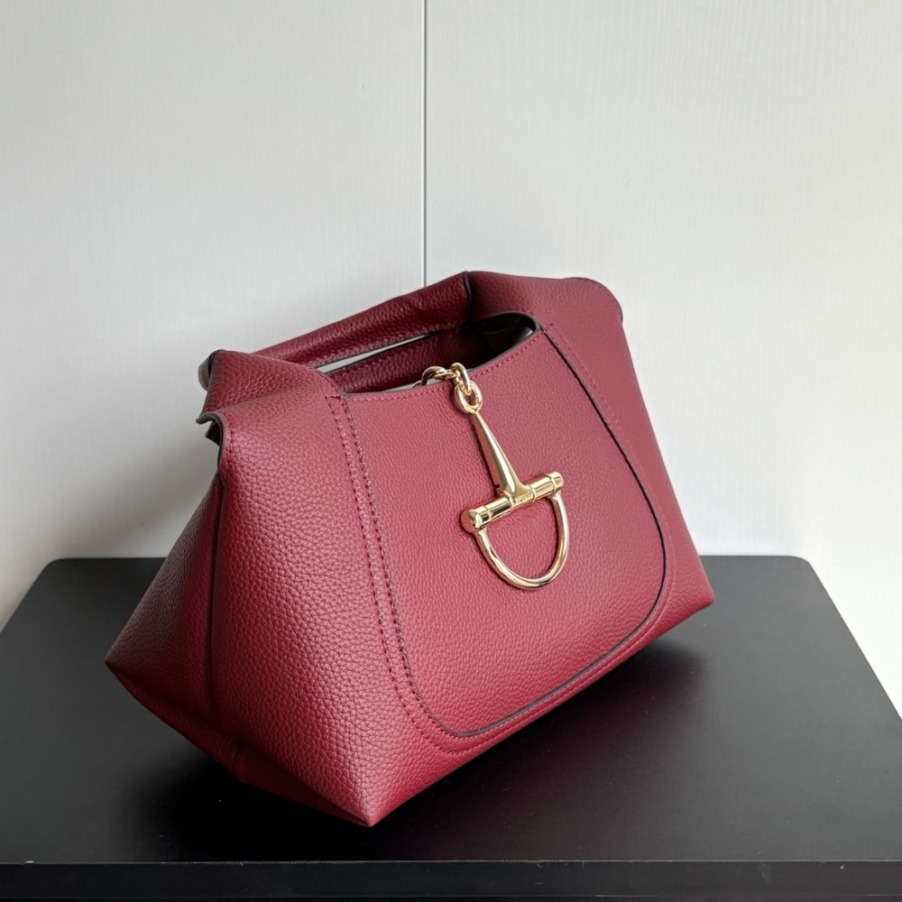 Iconic Set: Gucci Softbit Medium Top Handle Bag And Women'S Slide Sandal With Horsebit - Image 3