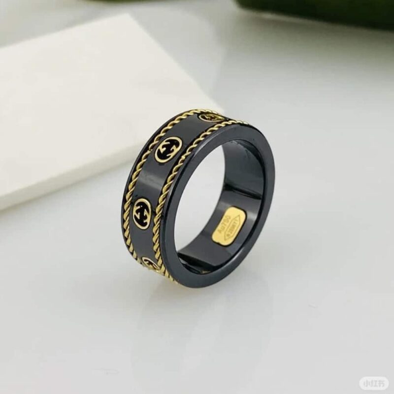 Alternative view of Gucci Icon Ring With Yellow Gold Interlocking G 606826 I0H11 8029
