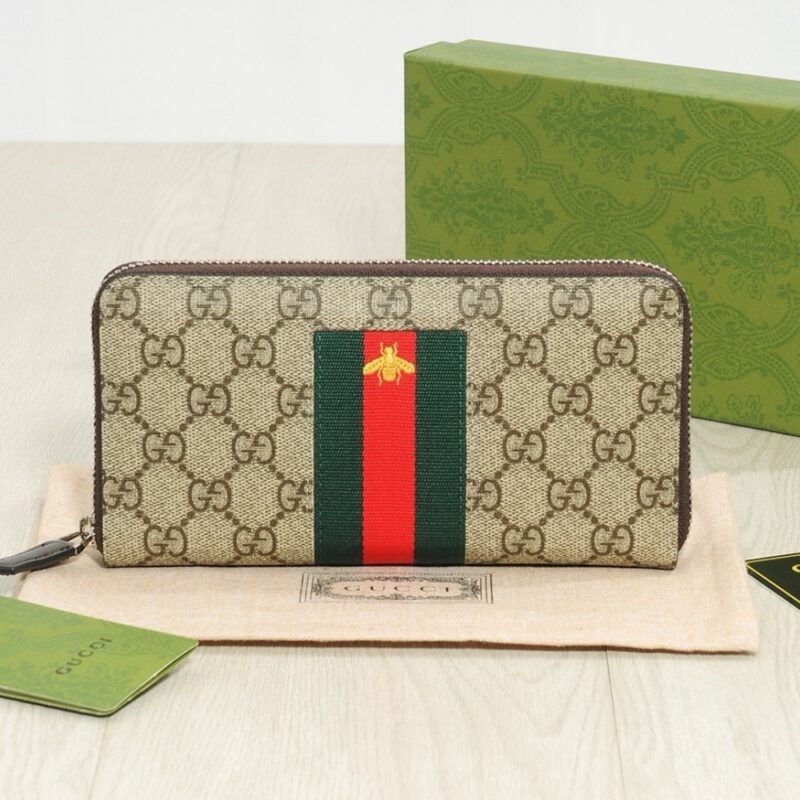 Alternative view of Gucci Gg Supreme Round Zipper 21Cm 90248668