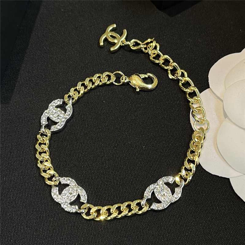 Alternative view of Chanel Interlocking Bracelet Gold Silver And Transparent Ab6442 B06011 Nc835