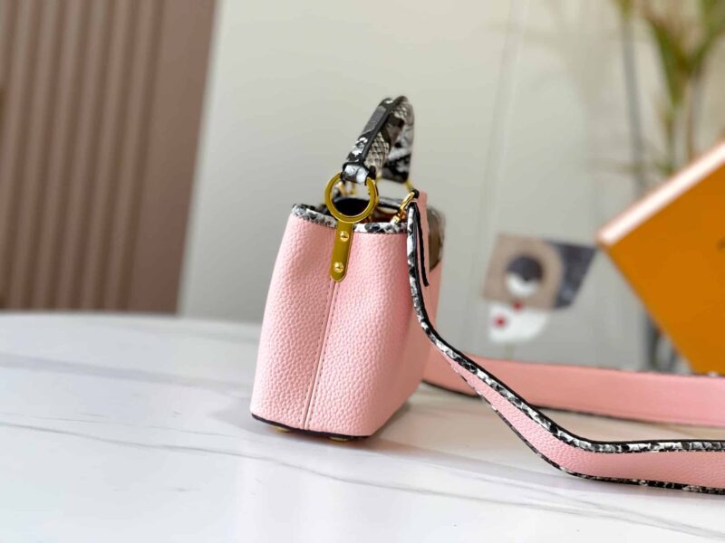 Alternative view of Louis Vuitton Capucines Mini Pink 21Cm M95509