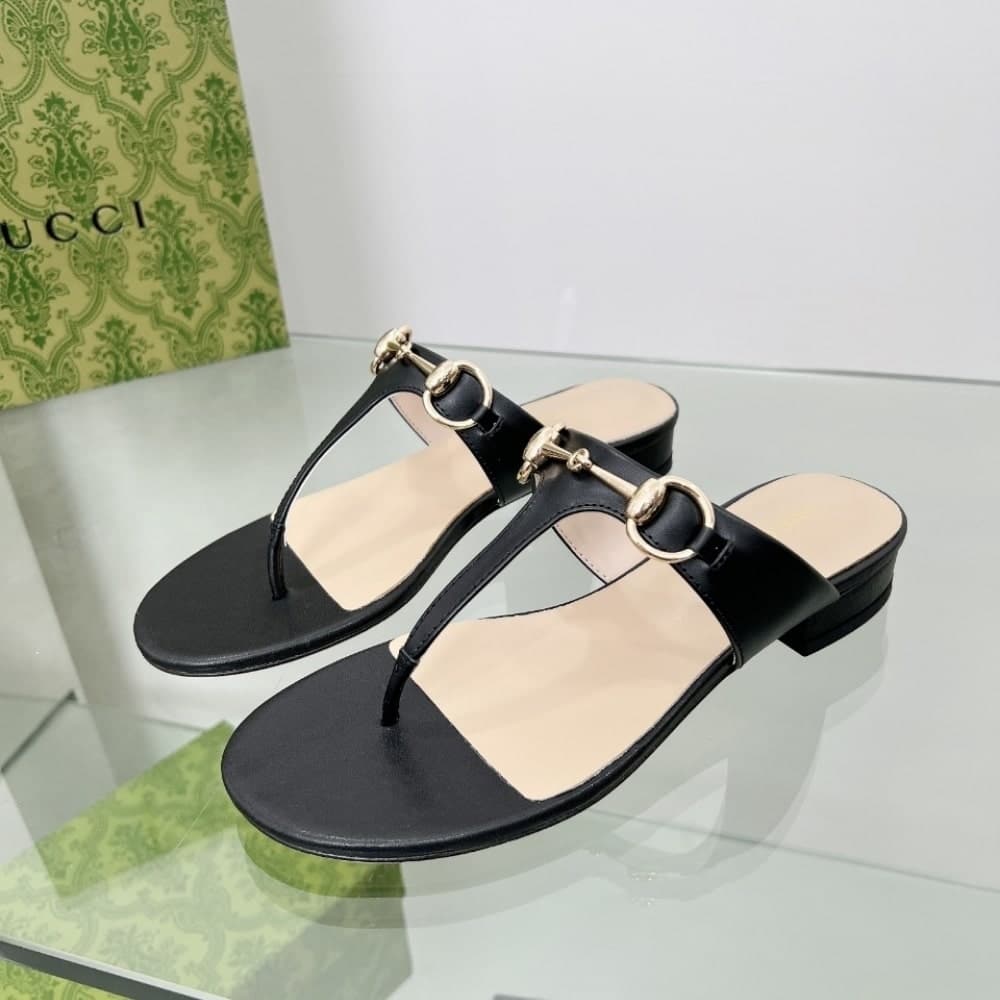 Summer Set: Gucci 73 Small Bucket Bag Black And Thong Sandal With Horsebit Black - Image 7