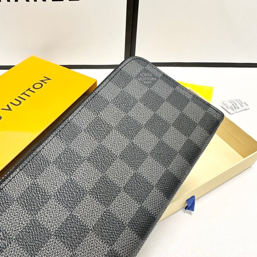 Louis Vuitton Zippy Wallet Damier Canvas Black 20Cm N00056 - Image 4