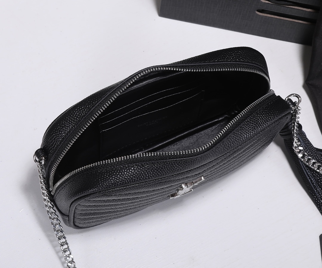 Saint Laurent Lou Camera Bag In Quilted Noir Leather Black 18Cm - Image 6