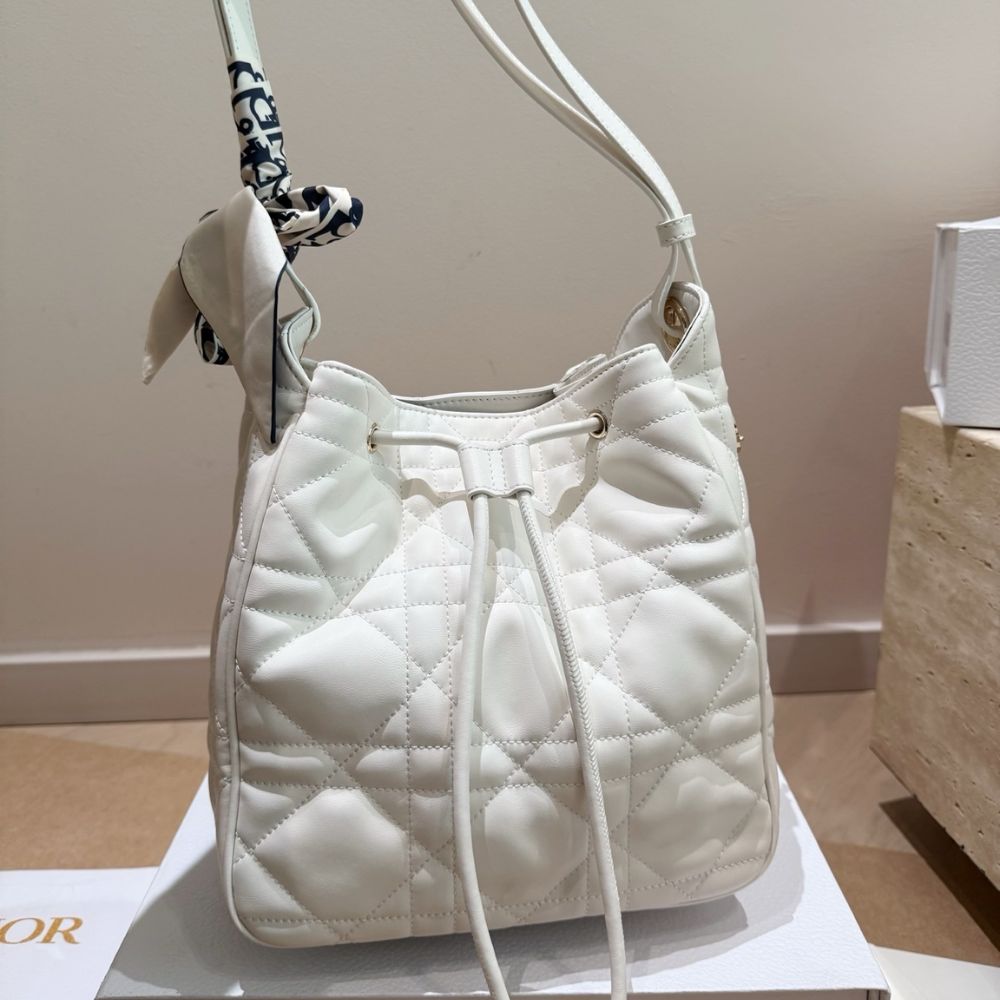 Dior Medium D Motion Bag White 23Cm M2852ONWP M021 - Image 3