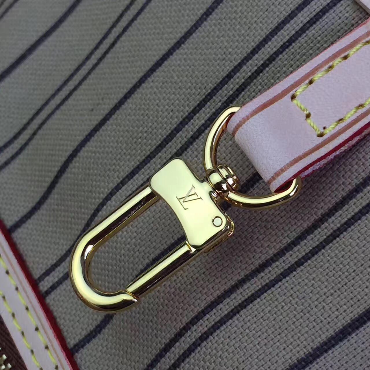 Iconic Set: Louis Vuitton Neverfull Gm And Celeste Wallet In Monogram - Image 4