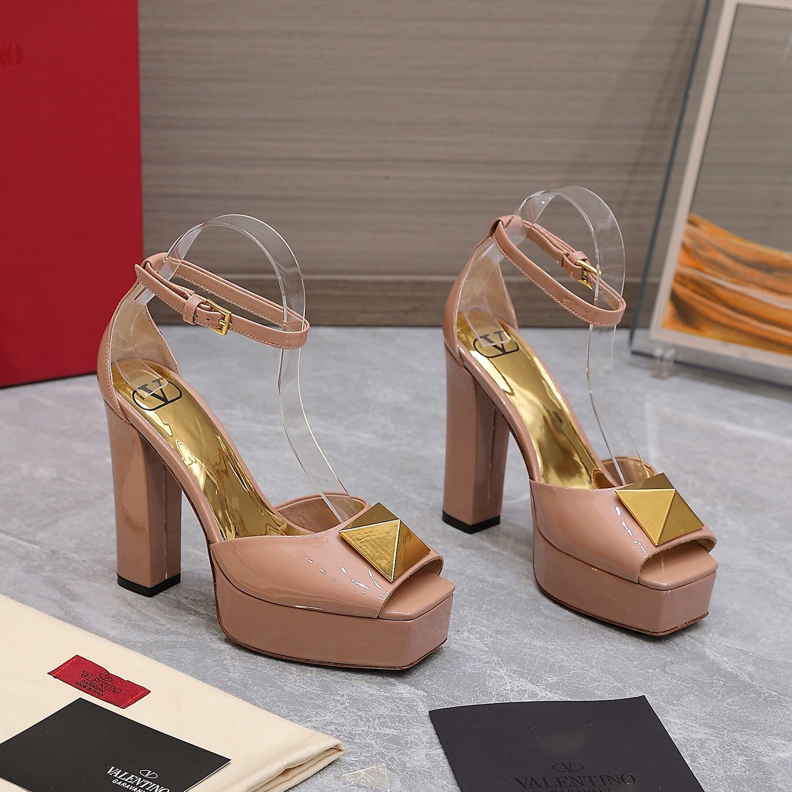 Valentino Garavani Open Toe Pump One Stud Platform Patent Leather Rose Cannelle 1W2S0EA3LAF GF9 - Image 2