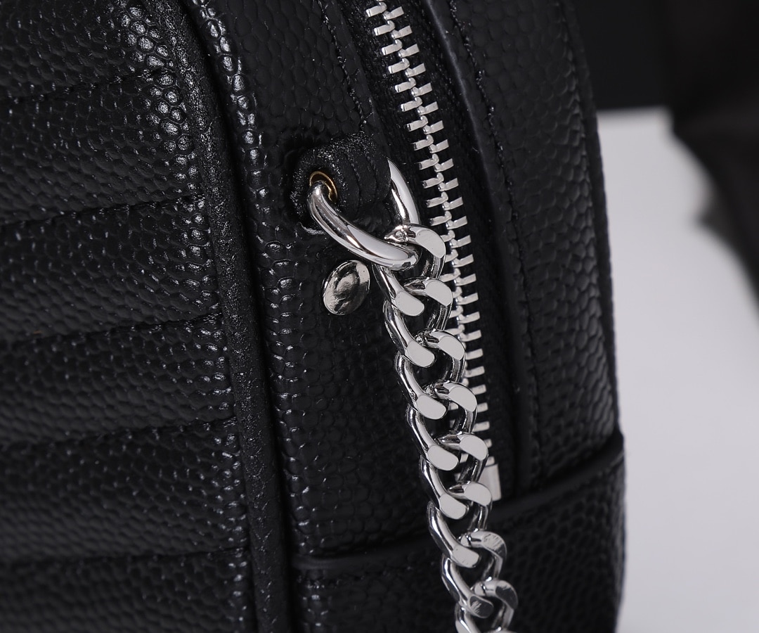 Saint Laurent Lou Camera Bag In Quilted Noir Leather Black 18Cm - Image 4