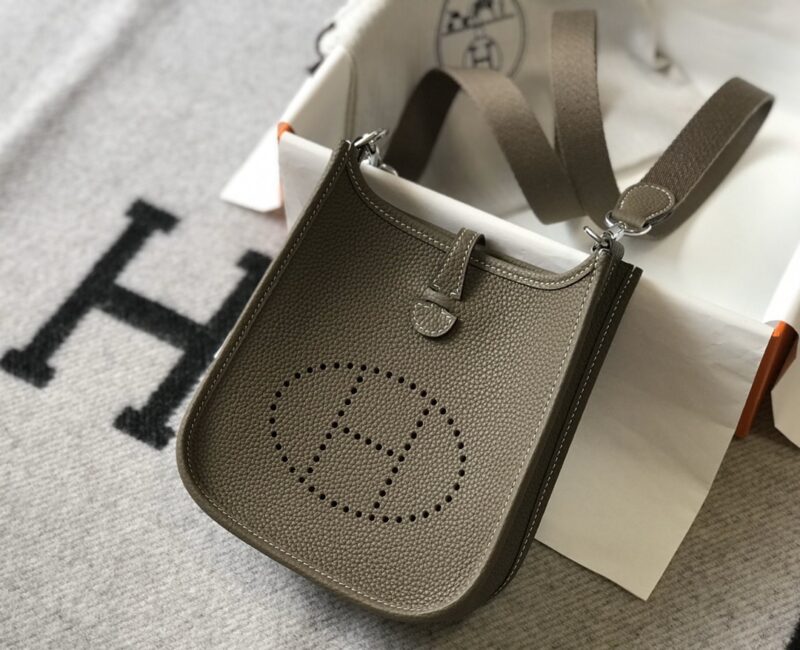 Alternative view of Hermes Evelyne 16 Amazone Bag Olive Green 16Cm