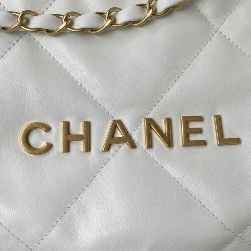 Alternative view of Chanel 22 Handbag Shiny And Gold Tone Metal White 42Cm AS3261