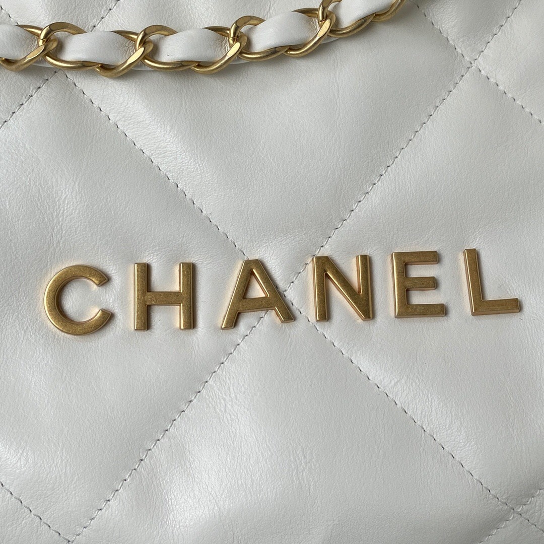 Chanel 22 Handbag Shiny And Gold Tone Metal White 42Cm AS3261 - Image 2