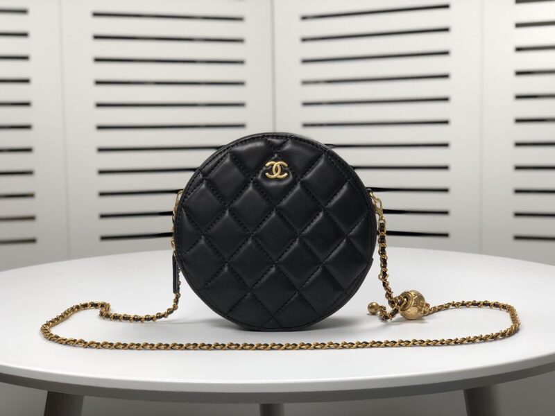 Alternative view of Chanel Clutch With Chain In Black 17.5Cm