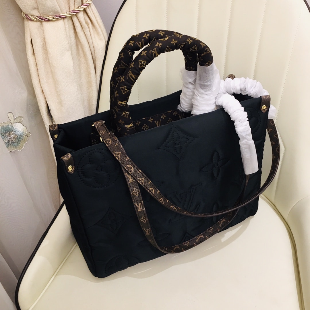 Louis Vuitton Onthego MM Black M21069 - Image 9