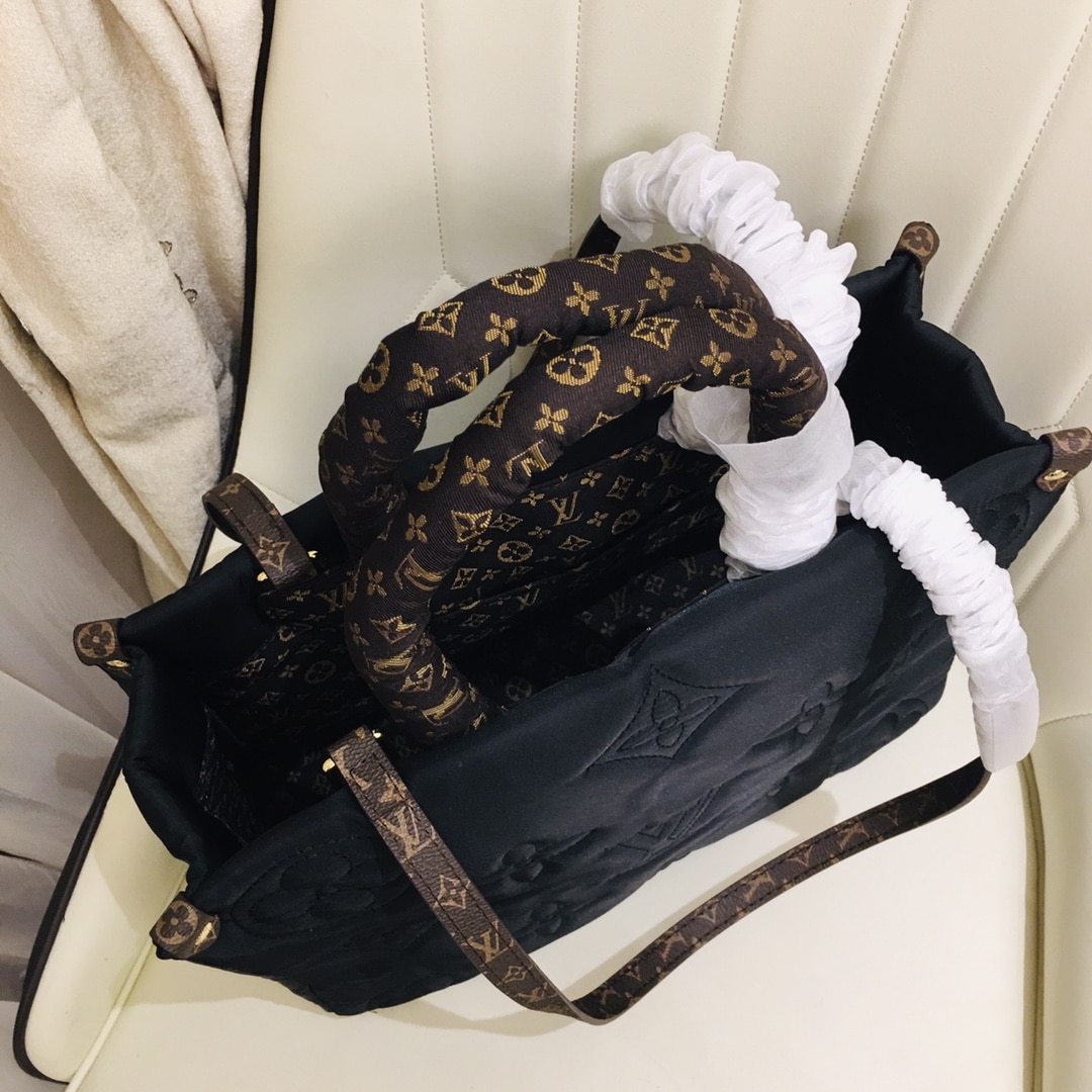 Louis Vuitton Onthego MM Black M21069 - Image 4