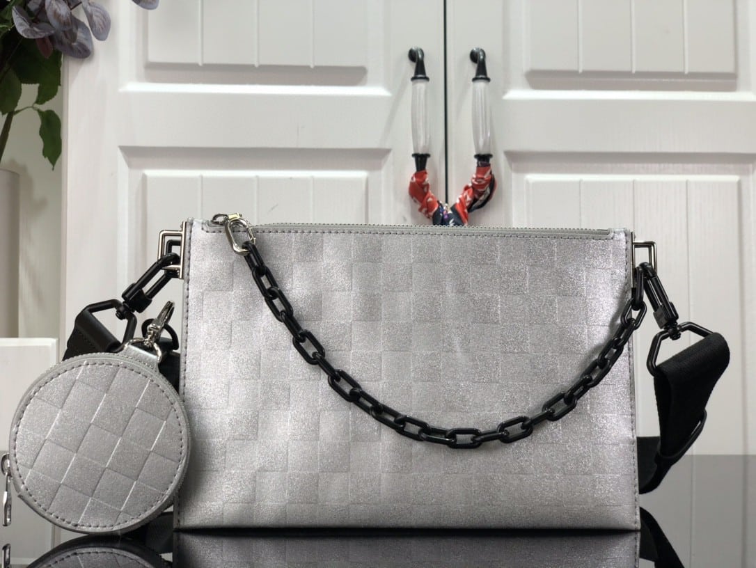 Louis Vuitton Trio Carry On Bag M59682 - Image 10