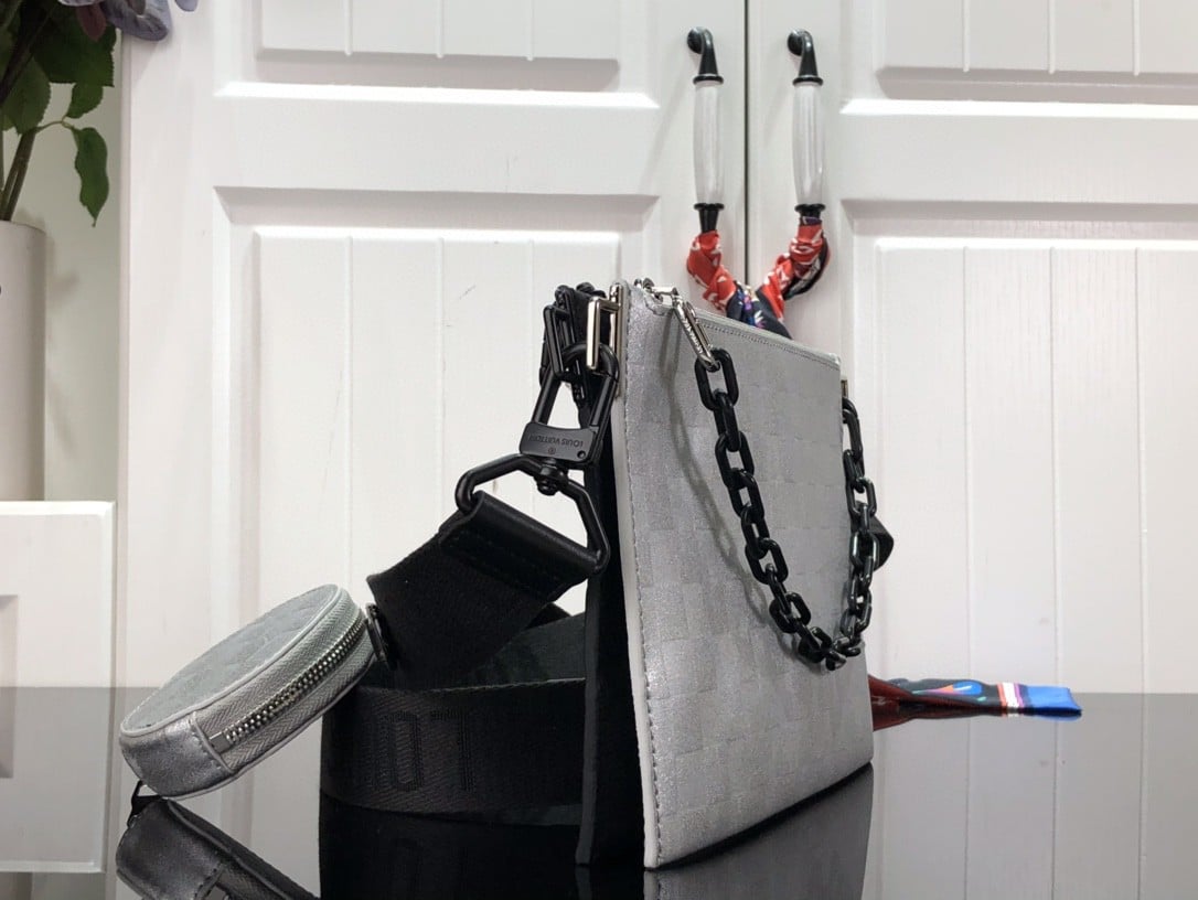 Louis Vuitton Trio Carry On Bag M59682 - Image 9