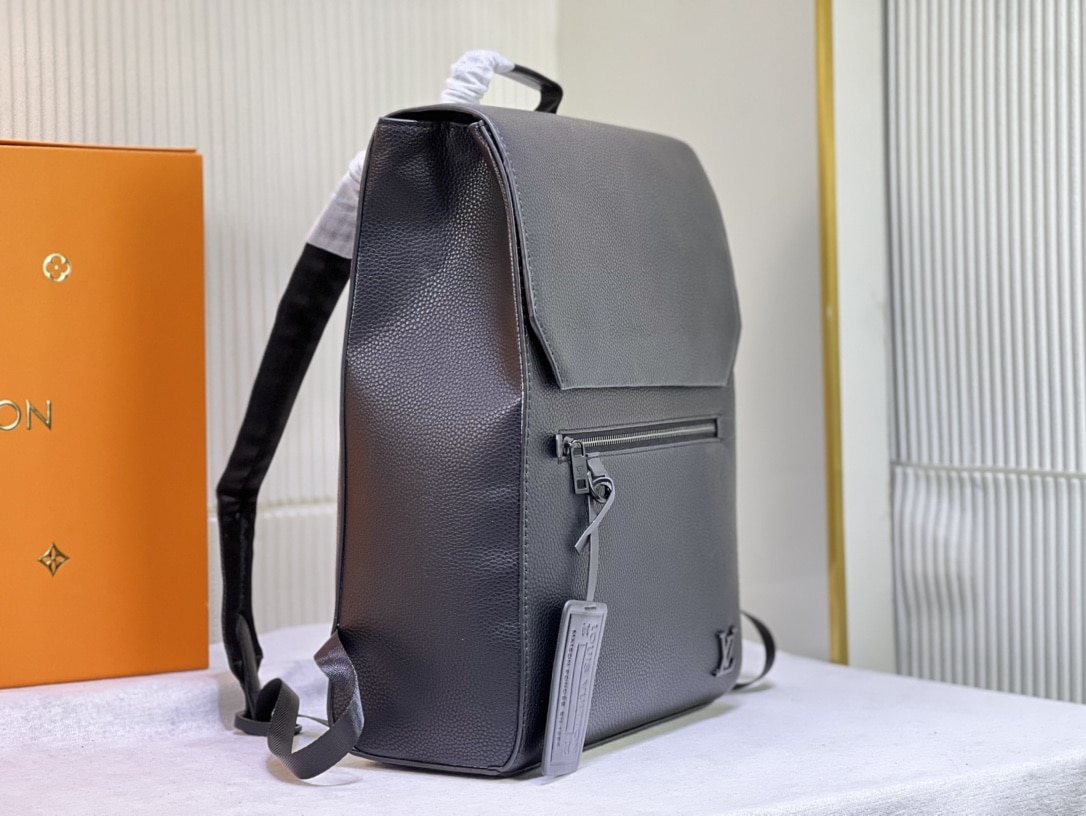 Louis Vuitton Fastline Aerogram Backpack Black 50Cm M21367 - Image 5