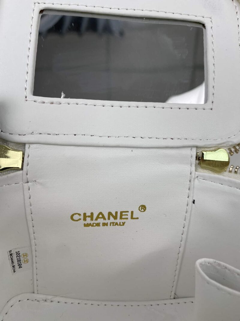 Alternative view of Chanel Mini Vanity With Chain Gold White 11Cm Cnv023