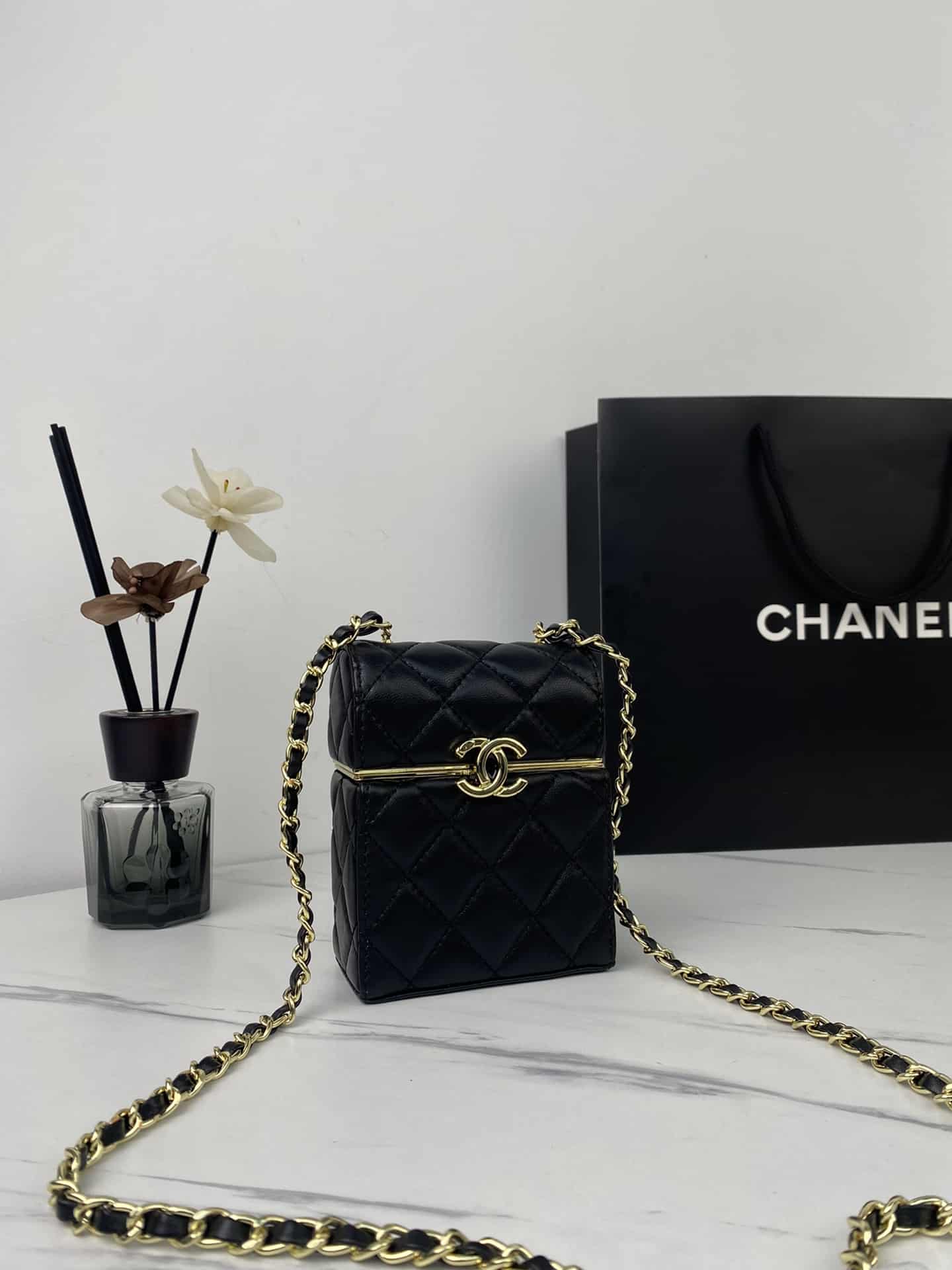 Chanel Small Box With Chain In Black 12Cm Ap2656 - Image 10
