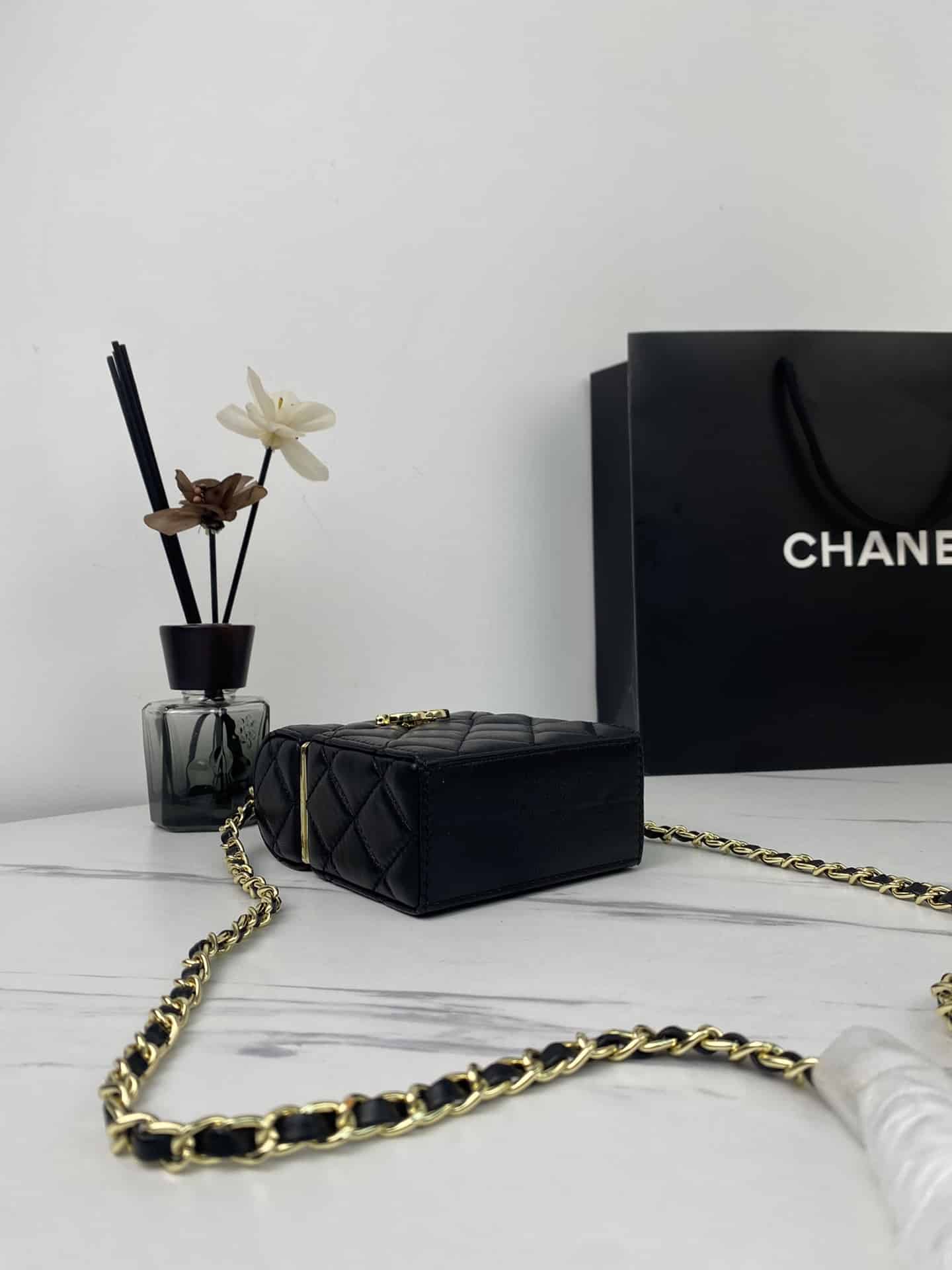 Chanel Small Box With Chain In Black 12Cm Ap2656 - Image 5